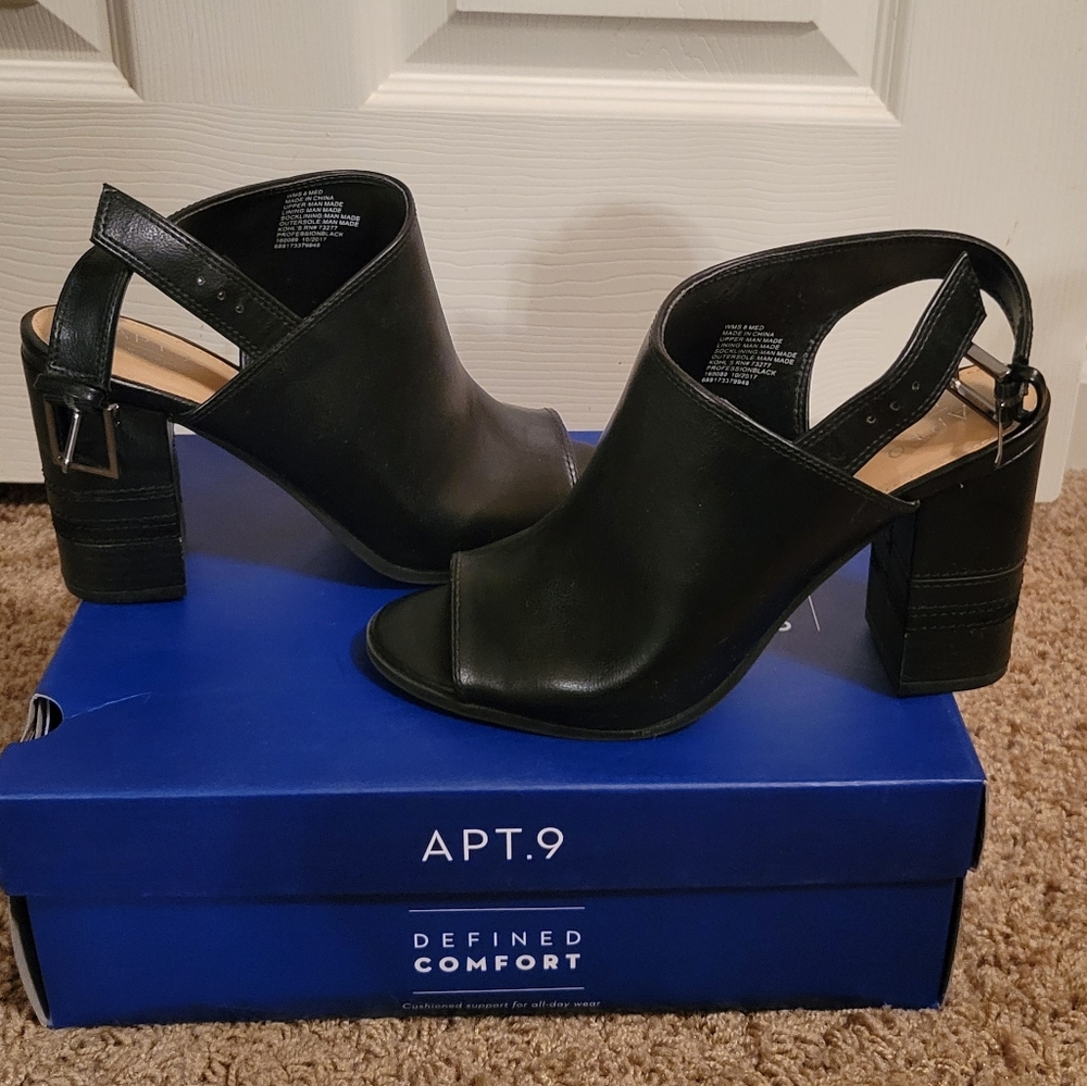 Apt 9 sandals
